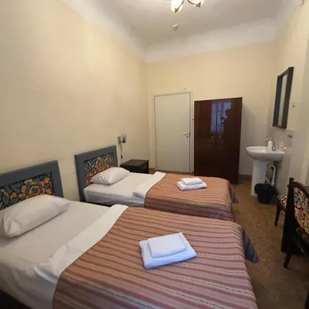 Viktorija With Private Hostel Riga
