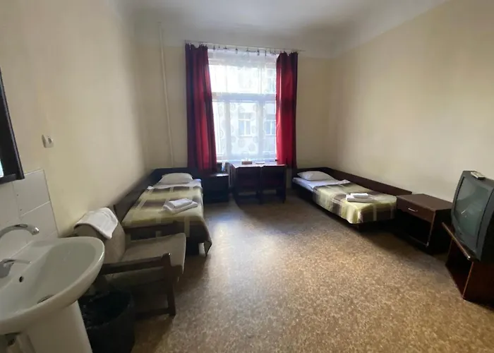Hostel Viktorija With Private Riga